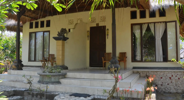 Коттедж Sunset Villa & Cafe Lembongan