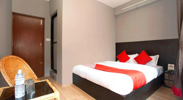 OYO 587 Hotel Tradition Inn