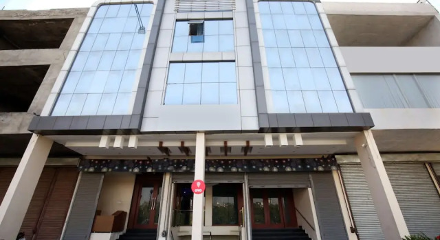 OYO 8865 Hotel Baj Celebration