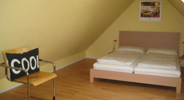 Country and Town, Book Hotel Hoteller i Unterhaching med parkering, Parkering