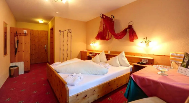 Hotel Riederhof, Rezervovat Hotel Hotely v Tyrolsko se snídaní, Snídaně