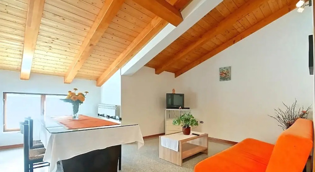 Two-Bedroom Apartment in Pomjan, Buchen Sie Ferienwohnung Hotels in Slowenisch Istrien mit Parkplatz, Parkplätze