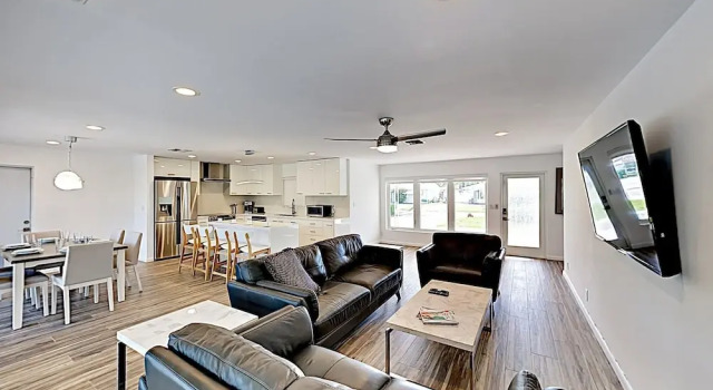 New Listing! Canal-front W/ Private Pool & Hot Tub 3 Bedroom Home
