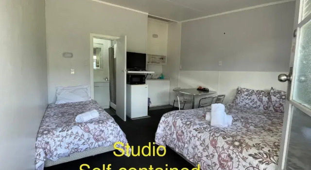 Студия с красивым видом из окна Oasis Motel & Holiday Park Turangi