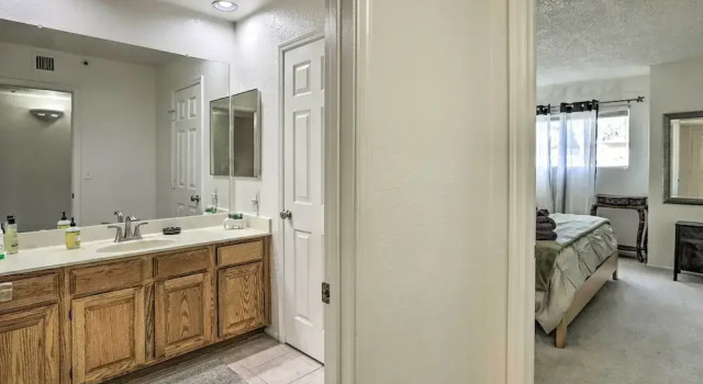 Scottsdale Condo w/ Pool & Hot Tub Access!, Забронировать Апартаменты/квартира Отели Скотсдейл с парковкой, Парковка