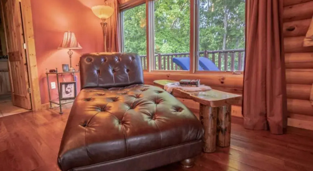 2 HOMES on Douglas Lake - Smoke Rise Lodge & Barn, Book Hotel Hoteller i Newport med pool, Swimmingpool