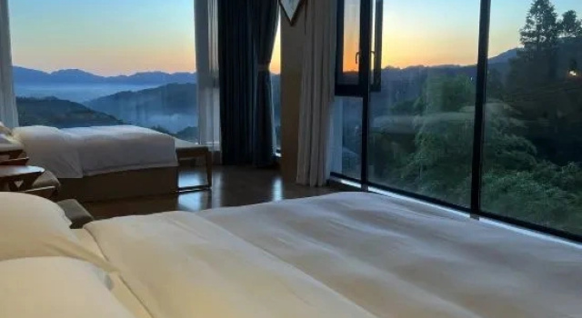 Люкс Bifengxia Mountain View Cloud Sea Homestay