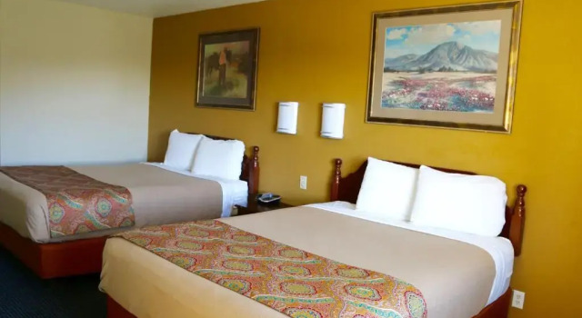Четырёхместный номер Standard Budget Inn On Historic Route 66, Barstow