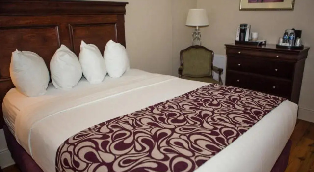 Двухместный номер Deluxe Inn on St. Peter, a French Quarter Guest Houses Property