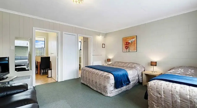 Трёхместный номер Standard Econo Lodge Canterbury Court