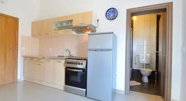 Четырёхместные апартаменты с балконом Apartments Bili
