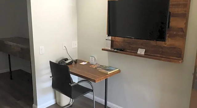Четырёхместный люкс Days Inn and Suites San Diego SDSU