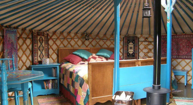 Glamping at Tregib, Book Campingplads Ffair-fâch Glamorgan
