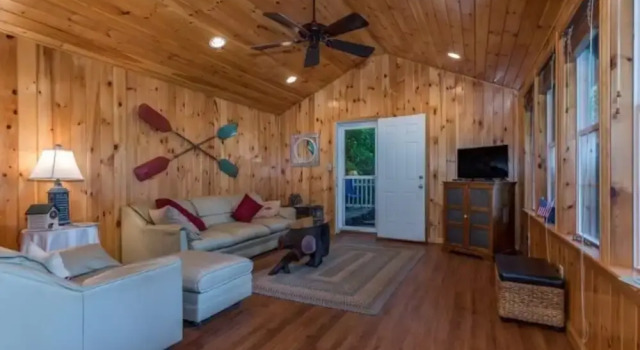 Cottage In The Cove, Забронировать Дом для отпуска Виллы Лейк-Лур, рядом с Озеро Лур, Вилла