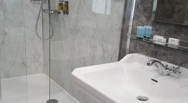 Двухместный номер Standard McLays Guest House