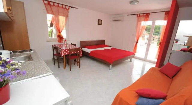 Студия Apartments Miranda