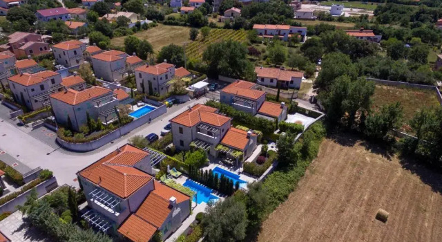 Вилла Fabulous villa Zelda with pool near the beach