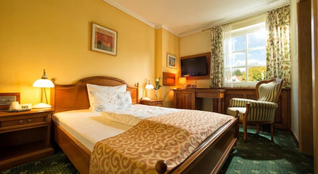 Garten-Hotel Ochensberger, Book Hotel Hoteller i East Styria med pool, Swimmingpool