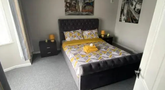 Solihull apartment, Varaa Huoneisto Asunnot kohteessa Sheldon, Huoneisto