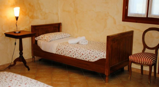 Agriturismo Corte Ponte Dei Tedeschi, Rezervați Hotel Hoteluri în Ostiglia cu parcare, Parcare