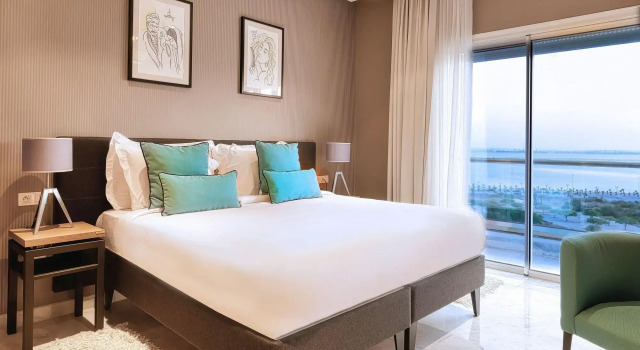 ADAM Hotel Suites, Rezerwuj Hotel Berges Du Lac 