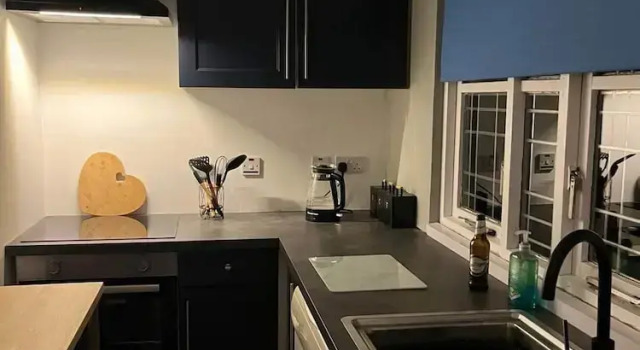 Seasideescape-2br-sleeps4-parking-petsok-fireplace, Забронировать Отель Отели Англии 3 звезды, 3*