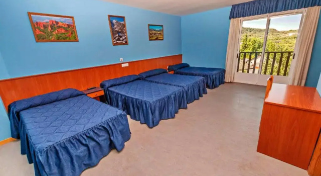 Четырёхместный номер Standard Hotel Medulio
