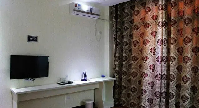 Guilin Hong Feng Businese Hotel, Prenota Hotel Guilin Guangxi Zhuang Autonomous Region