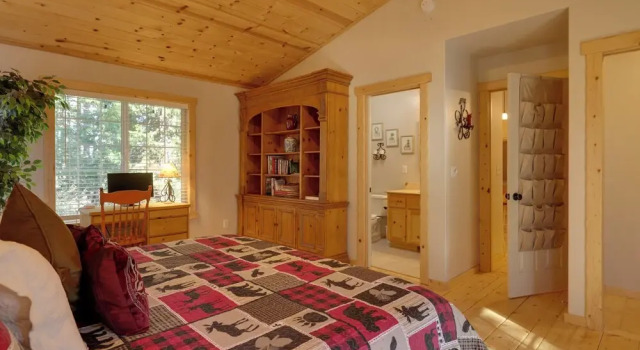 Near Hikes: Arnold Cabin w/ EV Charger & Fire Pit