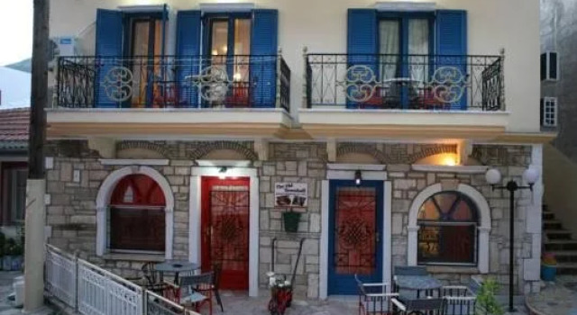 The Old Town hall, Prenota Hotel Parga 