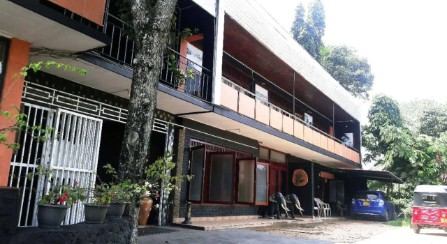 Amaara Residence, Забронировать Отель Отели Канди с бассейном, рядом с Kandyan Art Association &amp; Cultural Centre, Бассейн