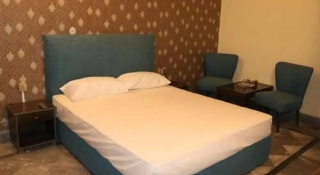 Hotel Four Season Inn