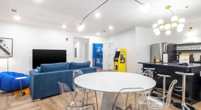 916 Main 12 Unit Buyout - 30bdrs! Prvt Two Floors, Prenota Casa vacanze Nashville Tennessee