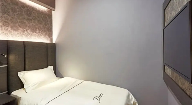 Одноместный номер Standard DREAM LUXURY HOTEL