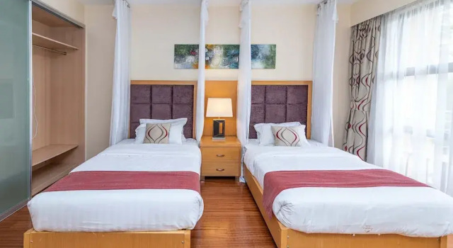 Апартаменты с 2 комнатами с балконом Lenana Suites
