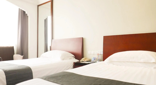 Двухместный номер Deluxe New Century Manju Hotel Shanghai Railway Station