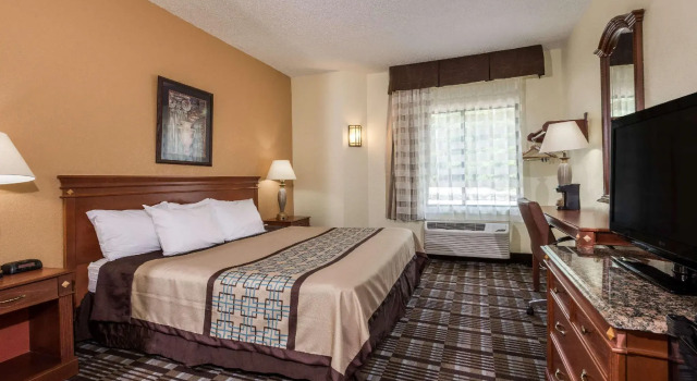 Двухместный номер Standard Days Inn by Wyndham Yadkinville