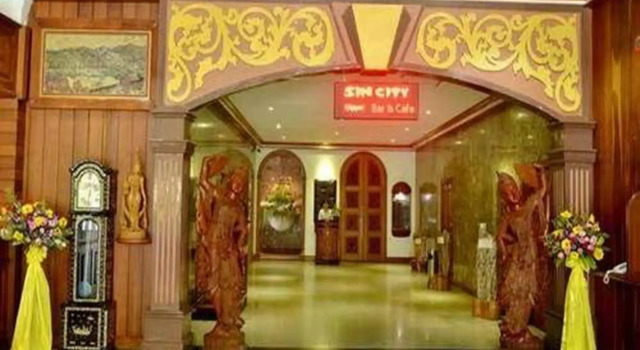 Golden Butterfly Hotel, Prenota Hotel Hotel a Yangon con parcheggio, Parcheggio