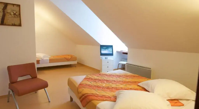 Standard Kolmen hengen huone Time Hotel