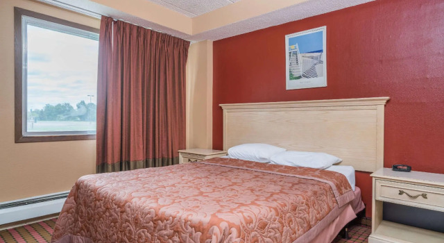 Двухместный номер Standard Super 8 by Wyndham Brooklyn Center/MPLS