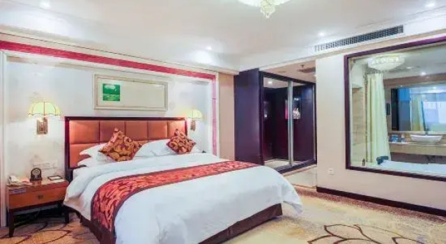 Люкс Premier Honor International Hotel