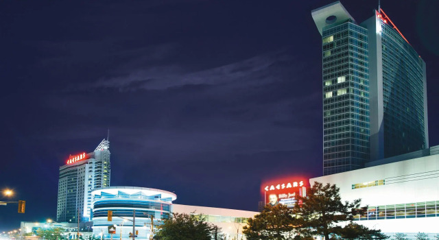 Holiday Inn & Suites Windsor Ambassador Bridge by IHG