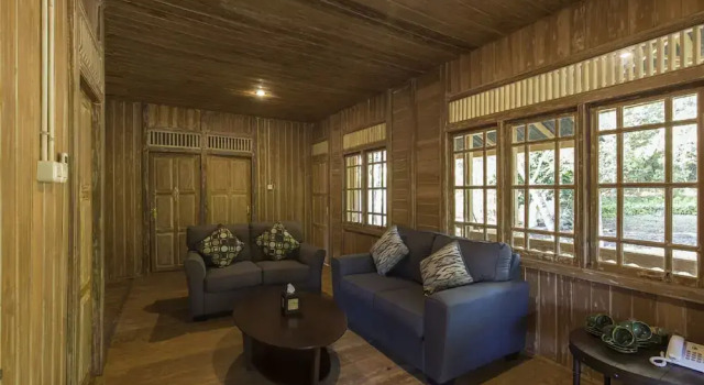 Коттедж с 3 комнатами Menjangan Ecolodge - CHSE Certified