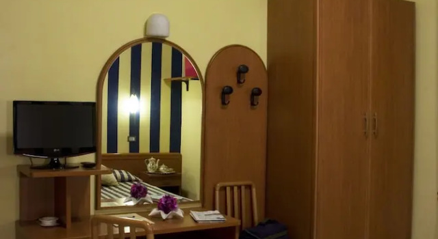 Трёхместный номер Standard с балконом Hotel Umbria Orvieto-Nuova Gestione