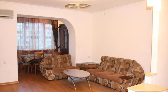 FlatsInYerevan - Apartments on Hanrapetutyan Street, Забронировать Апартаменты/квартира Апартаменты Еревана, рядом с Площадь Республики, Апартаменты/квартира