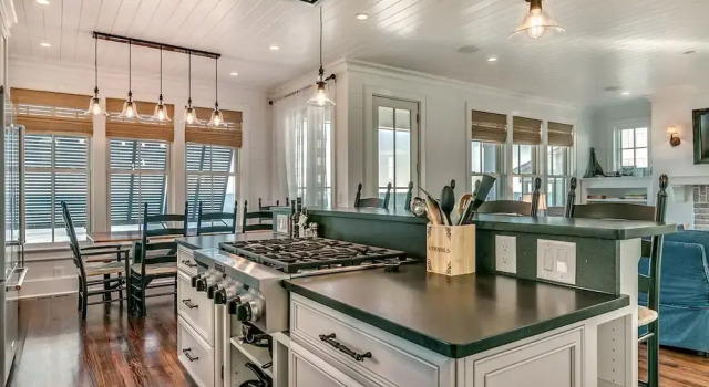Коттедж Incredible Oceanfront Retreat In Pawleys Island With Private Dock On Creek 4 Bedroom Home by Peace Vacations