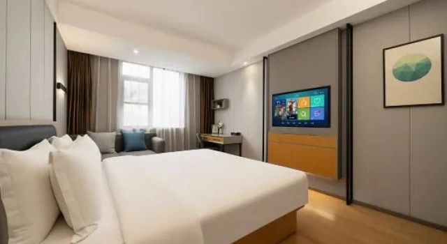 Люкс Free Living Hotel