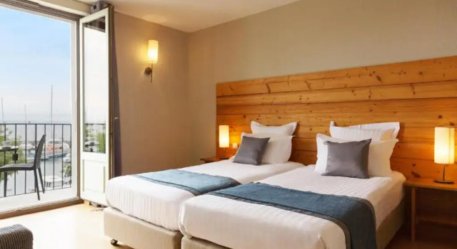 Семейный номер Standard с видом на озеро Hôtel La Riviera Victoria