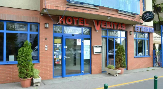 Hotel Veritas