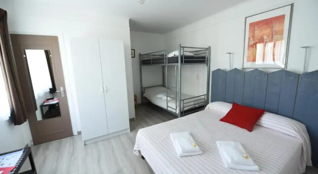 Четырёхместный номер Standard с видом на сад Hotel Esperanza